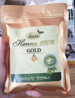 진헤나 골드 천연헤나 염색약 — 4.17점을 준 리뷰어가 2017년 10월 올린 사용 사진