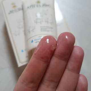 뷰티여우_아토클리닉 [아토클리닉] 아기들이 쓰는 보습, 진정 수딩젤 2개 — 5점을 준 리뷰어가 2019년 5월 올린 사용 사진