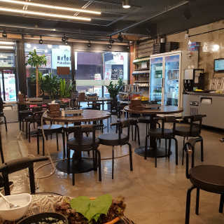 고향원조숯불닭갈비 [고향산천원조숯불닭갈비] 뼈없는 숯불닭갈비 2인세트 — 3.67점을 준 리뷰어가 2018년 10월 올린 사용 사진