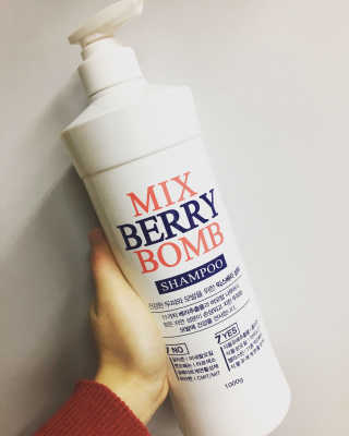 (주)에네스티 믹스베리 단백질 폭탄 샴푸 1000g — 3.67점을 준 리뷰어가 2017년 12월 올린 사용 사진