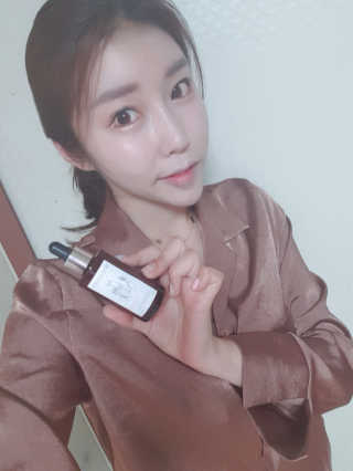 보타니티 [홍]조[진]정[결]케어 플라본 세럼 — 5점을 준 리뷰어가 2018년 5월 올린 사용 사진