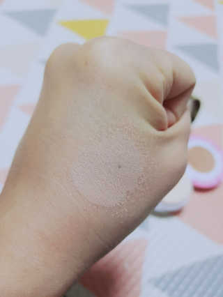 베어블랑 글램 핑크 앰플 쿠션 SPF35 PA+++ — 4.67점을 준 리뷰어가 2018년 2월 올린 사용 사진