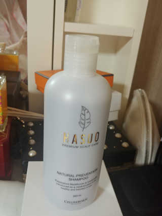 셀리본 하수오 내츄럴 프리벤션 탈모관리 샴푸 300ml — 5점을 준 리뷰어가 2019년 11월 올린 사용 사진