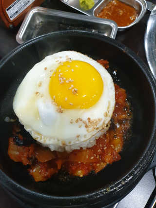 [두툼갈비] 두툼갈비 2인분 + 매콤치즈버섯 set — 5점을 준 리뷰어가 2018년 9월 올린 사용 사진