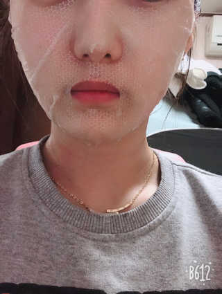 미팩토리 황금돼지코팩 + 황금마스크팩 — 5점을 준 리뷰어가 2018년 12월 올린 사용 사진