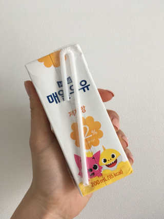 매일우유 멸균 매일우유 저지방 2프로 멸균 핑크퐁 에디션 6입 — 5점을 준 리뷰어가 2017년 12월 올린 사용 사진