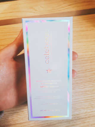 셀레뷰 브라이트닝 에센셜 UV프로텍터 SPF 50+ PA++++ — 4점을 준 리뷰어가 2017년 12월 올린 사용 사진