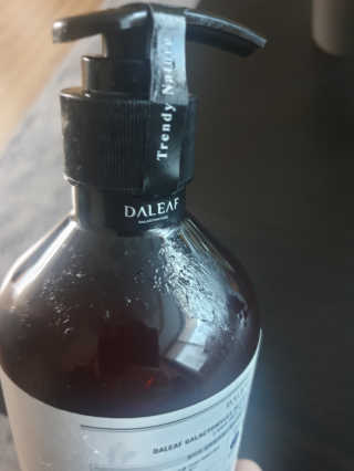달리프 베러 퍼퓸 샴푸 1000ml 레이니데이 or 일랑로즈 — 4점을 준 리뷰어가 2019년 12월 올린 사용 사진