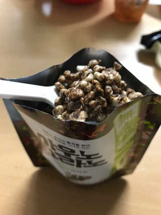 아우노그라노 오리지날, 진짜 베리, 진짜 카카오 — 4점을 준 리뷰어가 2018년 1월 올린 사용 사진