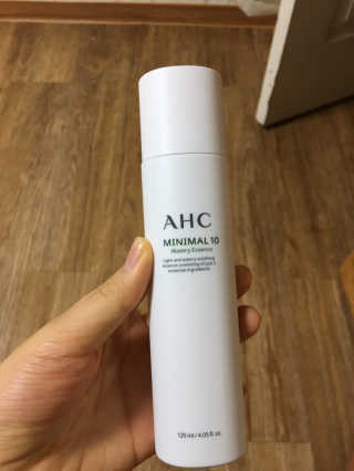 AHC 에이 에이치 씨 미니멀 10 워터리 에센스 — 4점을 준 리뷰어가 2018년 11월 올린 사용 사진