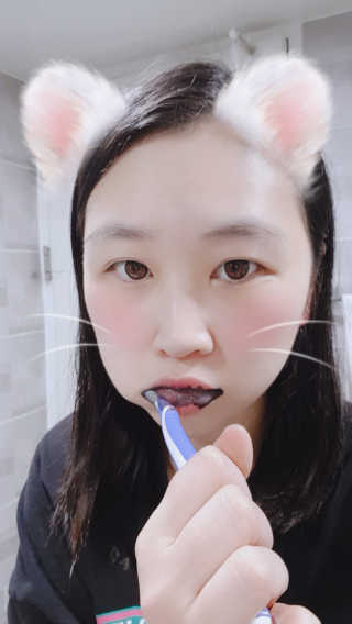 the naked object 디블랙팩치약 디블랙칫솔 세트 — 5점을 준 리뷰어가 2019년 1월 올린 사용 사진