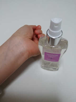 레드컨테이너 페로몬향 퍼퓸 바디미스트 80ml — 5점을 준 리뷰어가 2020년 1월 올린 사용 사진