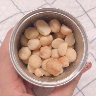 마우나로아 무염 드라이 로스티드 마카다미아 캔 127G — 5점을 준 리뷰어가 2019년 8월 올린 사용 사진
