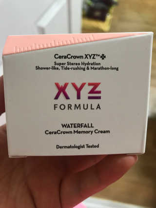 XYZ FORMULA 워터폴 라인 세라크라운 메모리 크림 — 5점을 준 리뷰어가 2018년 2월 올린 사용 사진