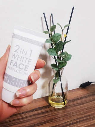 피움 스킨바리스타 2in1 화이트 페이스 퍼펙션 50ml — 3.5점을 준 리뷰어가 2018년 11월 올린 사용 사진