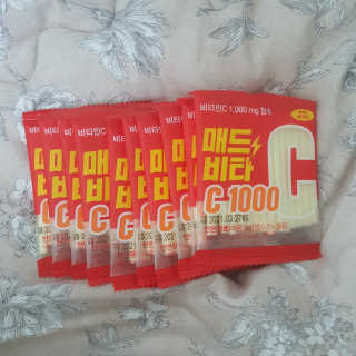 매드비타C 1000 — 5점을 준 리뷰어가 2019년 4월 올린 사용 사진