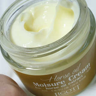 지고트 마유 모이스처 크림 70ml — 4점을 준 리뷰어가 2019년 4월 올린 사용 사진