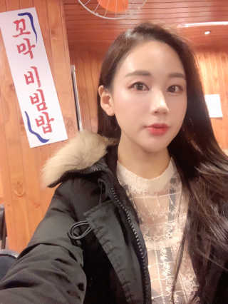 [동네맛집족발] 4개 족발 중 택1 — 5점을 준 리뷰어가 2019년 12월 올린 사용 사진