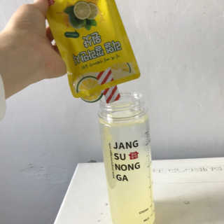 장수농가 리얼깔라만시 원샷 50ml 10팩+보틀 — 5점을 준 리뷰어가 2019년 4월 올린 사용 사진