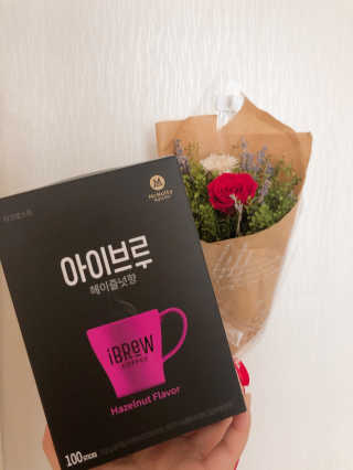 한국맥널티 아이브루 헤이즐넛향 100T — 5점을 준 리뷰어가 2019년 10월 올린 사용 사진