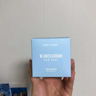 더블유드레스룸 더블유 차량용방향제 — 5점을 준 리뷰어가 2018년 9월 올린 사용 사진