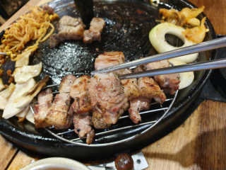[화덕고깃간 마곡발산점] 화덕삼겹살2인분 — 5점을 준 리뷰어가 2019년 9월 올린 사용 사진