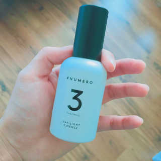 누메로 3 데이라이트 에센스 — 4점을 준 리뷰어가 2016년 9월 올린 사용 사진