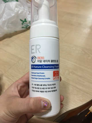 Dr.메디션 ER 네이처 클렌징폼- 오일리스킨용 — 4.67점을 준 리뷰어가 2018년 7월 올린 사용 사진