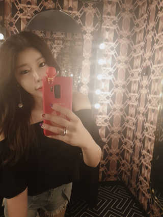 하이키키 마블 피규어 컬러젤리 케이스 — 5점을 준 리뷰어가 2019년 5월 올린 사용 사진
