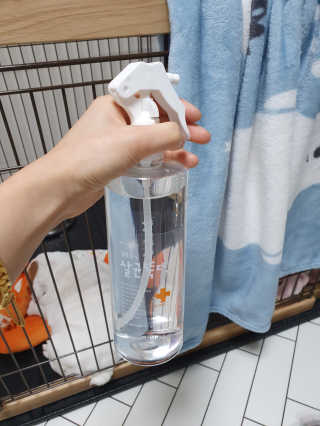 [펫토리아]살균뚝딱 강아지 고양이 살균소독제 탈취제 — 5점을 준 리뷰어가 2020년 2월 올린 사용 사진