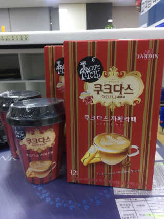 (주)쟈뎅 쟈뎅 까페모리 쿠크다스 까페라떼 — 5점을 준 리뷰어가 2017년 11월 올린 사용 사진