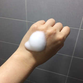 솔테라피 솔티 크리미 클렌징폼 300ml — 4.5점을 준 리뷰어가 2019년 5월 올린 사용 사진