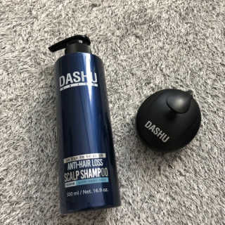 다슈코리아 다슈 단백질 한방 두피 골드 샴푸 500ml +샴푸브러쉬 — 5점을 준 리뷰어가 2019년 10월 올린 사용 사진