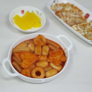 미쓰리떡볶이 just 10 min 패키지 — 5점을 준 리뷰어가 2018년 5월 올린 사용 사진