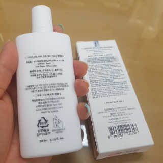 쥴라이Jullai 슈퍼 12 바운스 선 플루이드 SPF50+ PA++++ — 4.5점을 준 리뷰어가 2019년 8월 올린 사용 사진