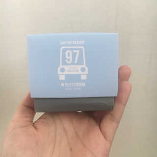 더블유드레스룸 더블유 차량용방향제 — 4점을 준 리뷰어가 2018년 9월 올린 사용 사진