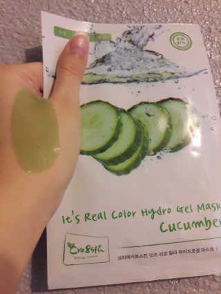 CRE8SKIN(크리에이트스킨) It's Real Color Cucumber — 3.33점을 준 리뷰어가 2017년 6월 올린 사용 사진