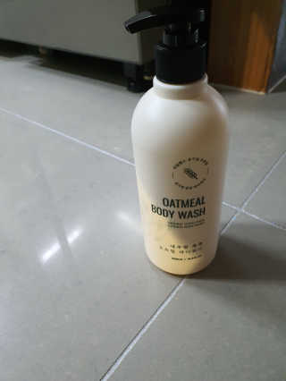 (주)에네스티 내추럴 촉촉  오트밀 바디워시 500ml — 3점을 준 리뷰어가 2020년 2월 올린 사용 사진
