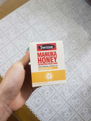SWISSE 스위스 마누카 허니 디톡시파잉 페이셜 마스크 — 4.5점을 준 리뷰어가 2019년 12월 올린 사용 사진