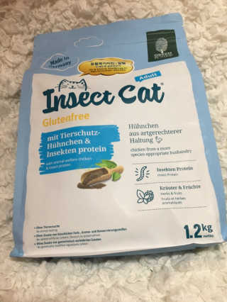 그린펫푸드 인섹트캣 글루텐프리（1.2KG） — 4.5점을 준 리뷰어가 2019년 7월 올린 사용 사진