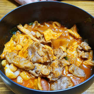 식스레시피 마라떡볶이 쿠킹박스 2인분 — 4.17점을 준 리뷰어가 2019년 7월 올린 사용 사진