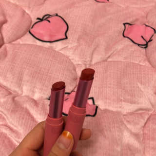 [블랙루즈] 로즈 벨벳 립스틱 택1+랜덤1 — 3.5점을 준 리뷰어가 2019년 1월 올린 사용 사진