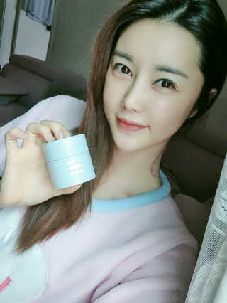 베니테이블 [바르는 유산균] 하이드레이팅 크림 — 5점을 준 리뷰어가 2020년 3월 올린 사용 사진