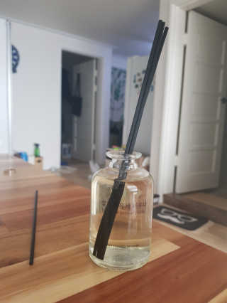 르플랑 제주 센티드 디퓨저 90ml 4종 — 5점을 준 리뷰어가 2018년 11월 올린 사용 사진