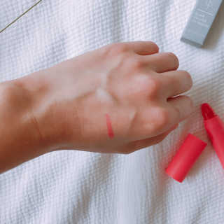 포렌코즈 글램 얼루어 립 크레용 — 5점을 준 리뷰어가 2017년 7월 올린 사용 사진