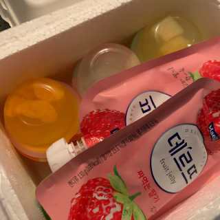 데르뜨 떠먹는 과일 3종, 짜먹는 과일 2종 총 10개 체험 — 5점을 준 리뷰어가 2020년 3월 올린 사용 사진