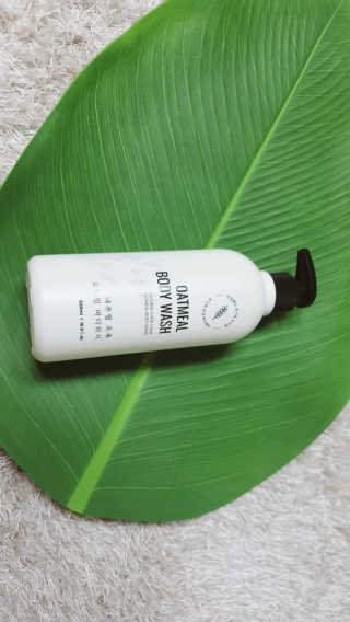 (주)에네스티 내추럴 촉촉  오트밀 바디워시 500ml — 5점을 준 리뷰어가 2019년 8월 올린 사용 사진