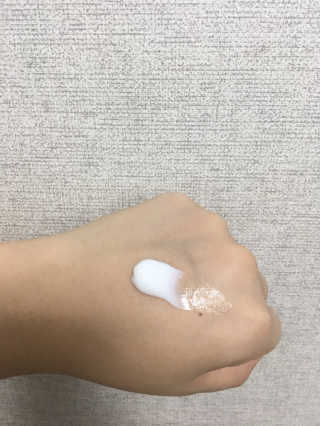 나이팅게일 티타민 크림 리뉴얼 — 3.83점을 준 리뷰어가 2018년 9월 올린 사용 사진