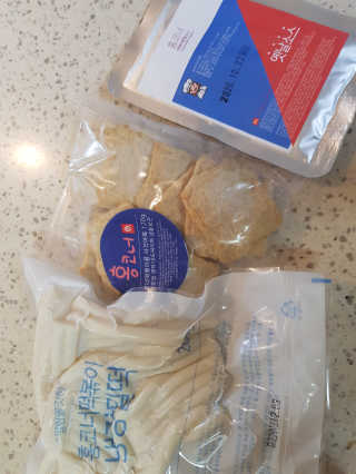 [홍코너떡볶이]옛날떡볶이 인기맛 4팩세트 — 4점을 준 리뷰어가 2019년 12월 올린 사용 사진