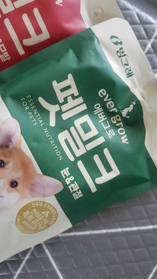 [빙그레] 에버그로 생유산균 1봉（10포입）+펫밀크2팩 — 4점을 준 리뷰어가 2019년 6월 올린 사용 사진